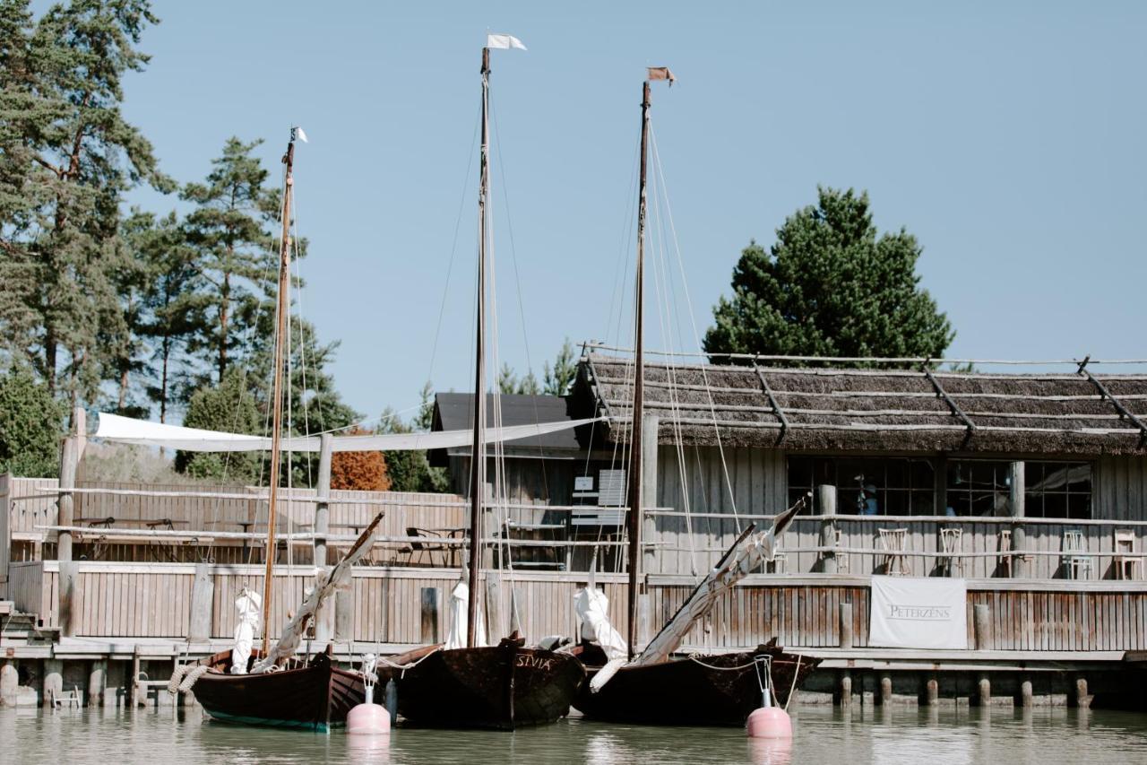 Peterzens Boathouse Villa Laupunen Exterior photo